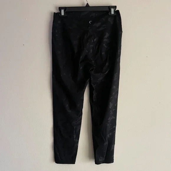 Zyia Active Black Battleship Camo Luxe Leggings Size 6-8 - Picture 7 of 8